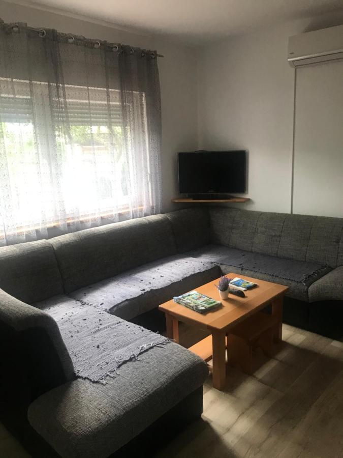 Guest House Josipovic โคเรนนิซา ภายนอก รูปภาพ
