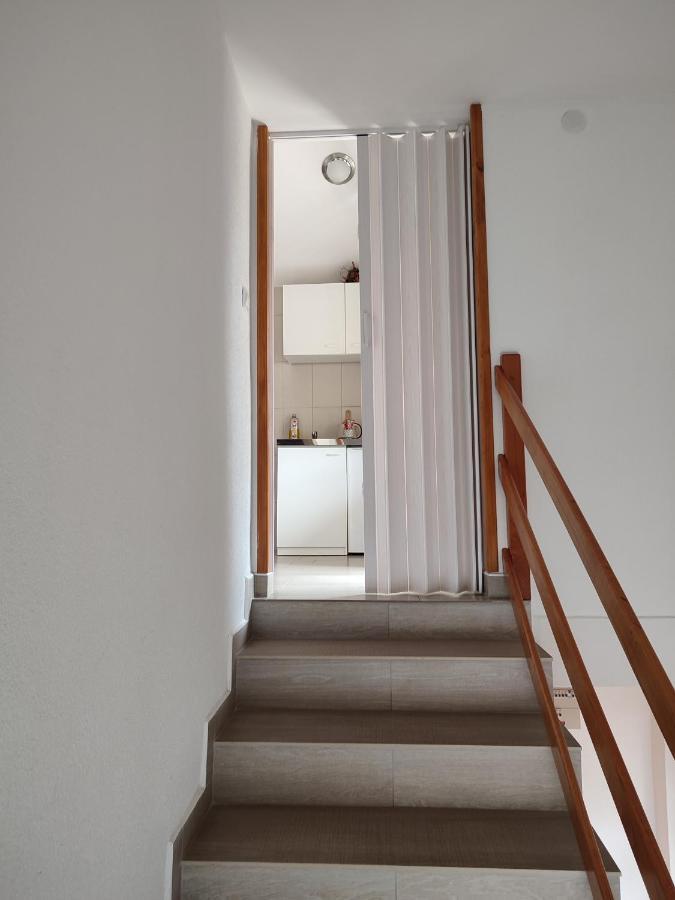 Guest House Josipovic โคเรนนิซา ภายนอก รูปภาพ