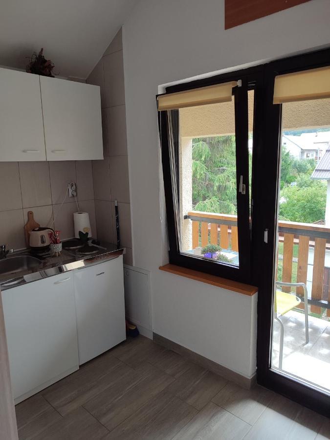 Guest House Josipovic โคเรนนิซา ภายนอก รูปภาพ